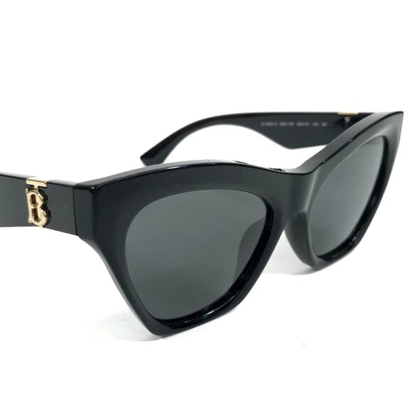 Burberry B4420‑U 3001/87 Cat‑Eye Sunglasses Nero Black Frame / Dark Grey Lenses